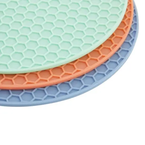 Juvale 6 Pack Silicone Trivets for Hot Pots and Pans, Round Heat Resistant Mat Pad for Kitchen Countertop, 3 Colors, 7 Inches image {6}