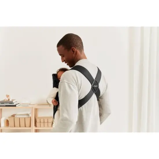 BabyBjorn Baby Mini Carrier - Black image {4}