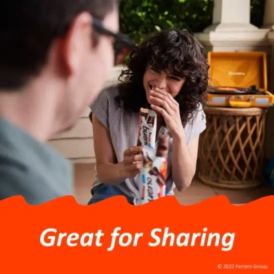 Kinder Bueno Hazelnut Chocolate Candy - 1.5oz image {4}