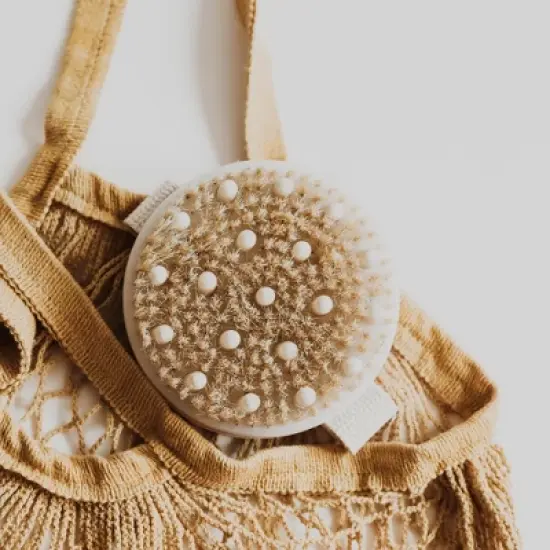 Beauty by Earth Round Dry Brush With Cellulite Massager image {10}