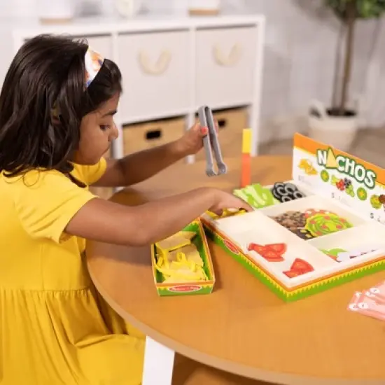 Melissa & Doug Nachos Wooden Play Food Set image {4}