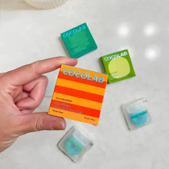 Cocolab Cocofloss Refillable Woven Expanding Dental Floss - Wild Strawberry - 33yd image {9}