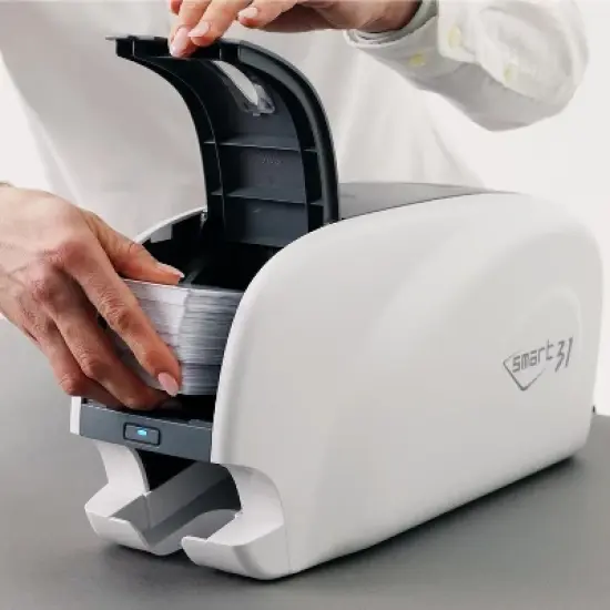 IDP SMART-31 Single-Sided and Dual-Sided ID Card Printers image {1}