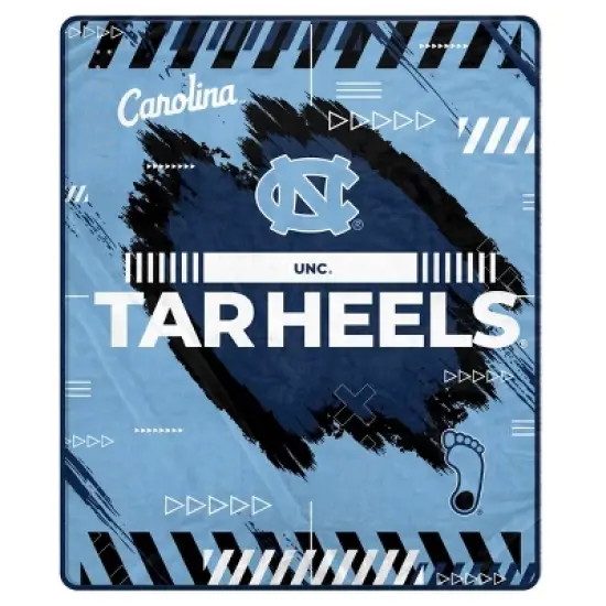 NCAA North Carolina Tar Heels Game Tech Ultra Cozy Throw Blanket image {2}