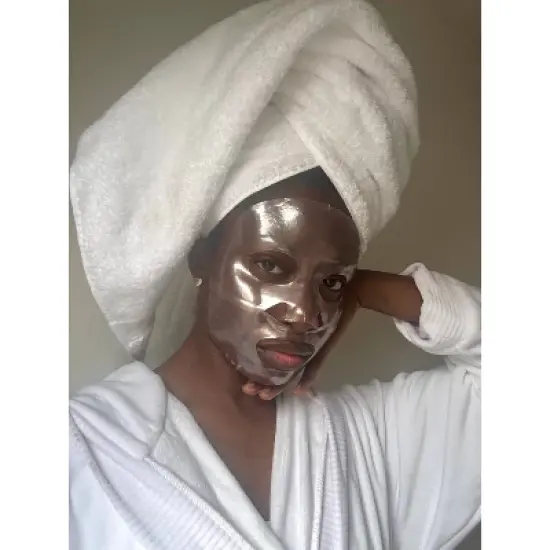 Holler and Glow Good to Glow Face mask image {6}