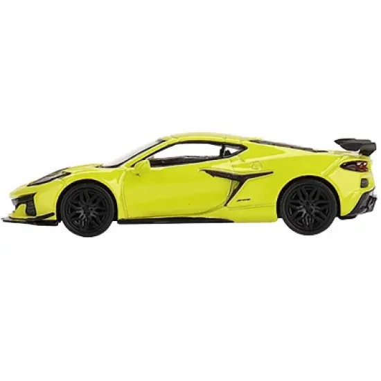 2023 Chevrolet Corvette Z06 Accelerate Yellow Limited Edition to 2400 pieces 1/64 Diecast Model Car by True Scale Miniatures image {1}