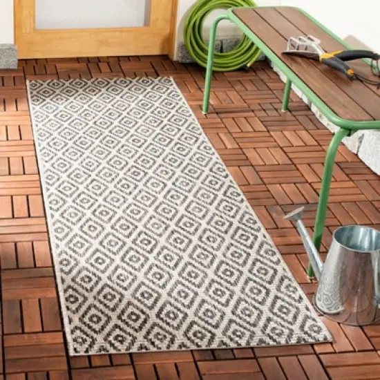 Courtyard CY8218 Power Loomed Indoor/Outdoor Area Rug - Safavieh image {1}