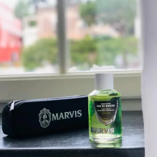 MARVIS Strong Mint Mouthwash Concentrate (4.1 oz) Leaves Mouth with Cool Freshness | Wash & Freshens the Entire Mouth image {2}