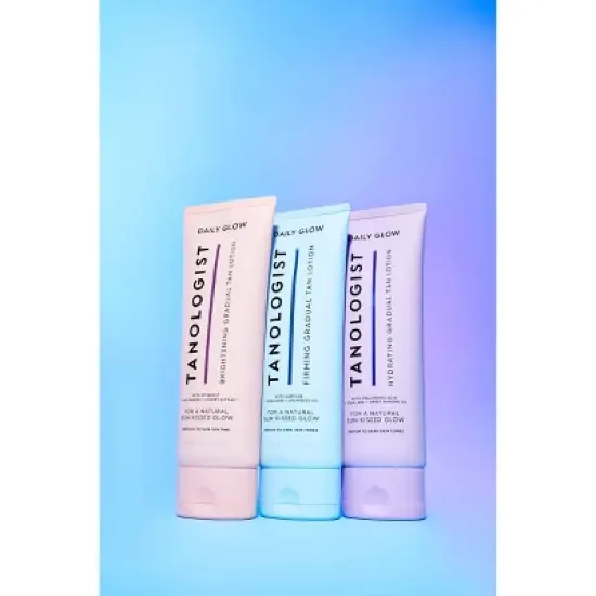 Tanologist Med/Dark Daily Glow Hydrating Tanning Lotion - 3.38 fl oz image {3}