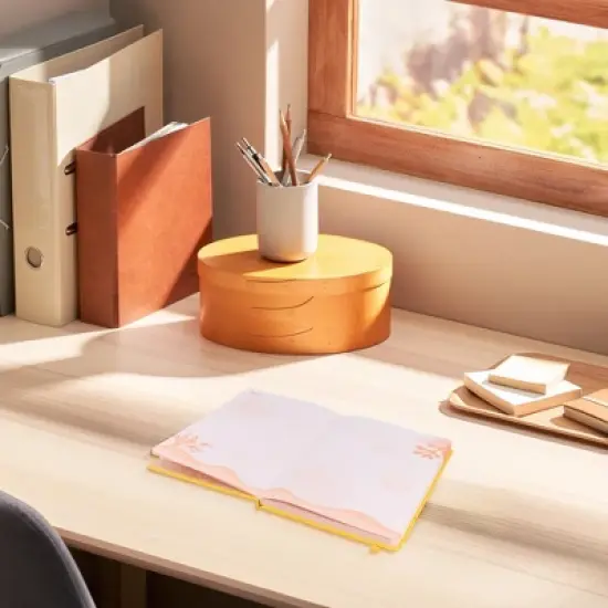 Inkology, LLC Nickelodeon SpongeBob SquarePants 80-Page Vegan Leather Notebook | 5 x 8 Inches image {7}