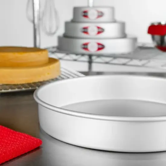 Fat Daddio's Anodized Aluminum Round Cake Pan image {5}