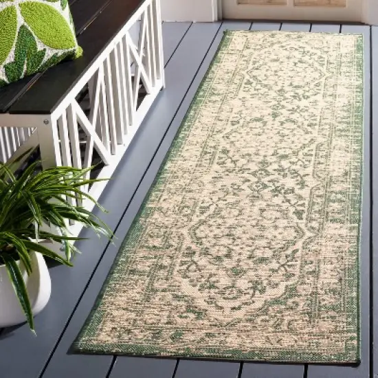 Courtyard CY6231 Power Loomed Indoor/Outdoor Area Rug - Safavieh image {1}