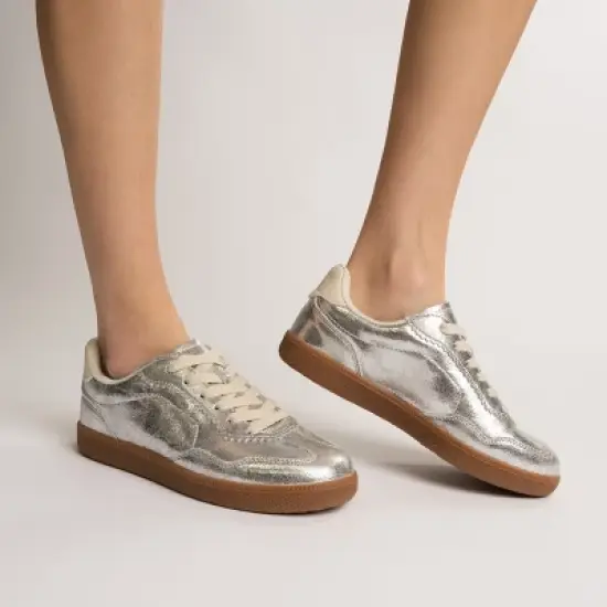 Journee Women's Lummie Casual Sneakers image {8}