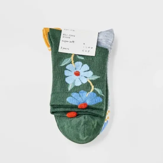 Women's 3pk Mid Crew Socks - A New Day&trade; image {1}
