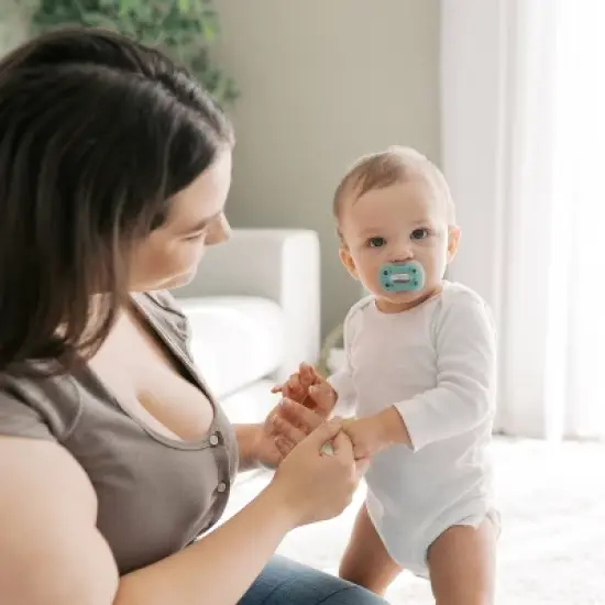 Dr. Brown's Advantage One-Piece Lightweight Silicone Pacifier Stage Two, with one Glow-in-the-Dark Pacifier - 3pk image {12}