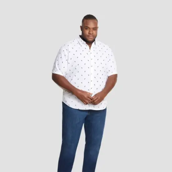 Van Heusen Men's Short Sleeve Button-Down Shirt image {4}