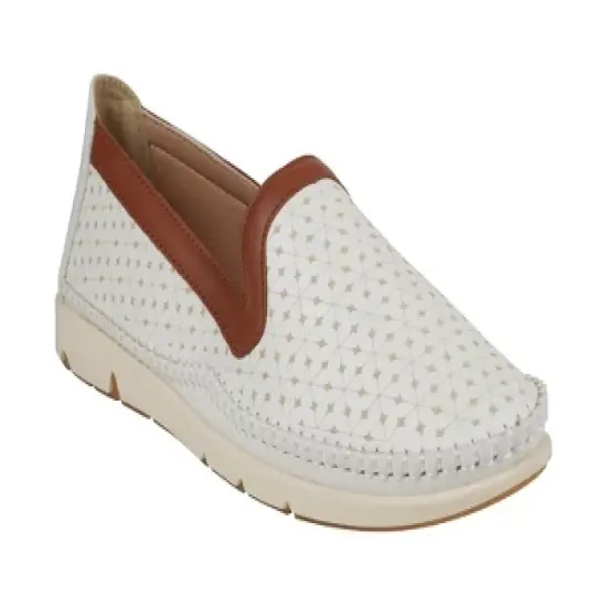 GC Shoes Norah Perforated Two-Tone Flats image {6}