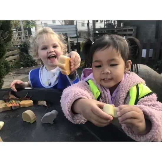 Yellow Door Little Lands &ndash; Pets, Set of 8 Stone Figures image {6}