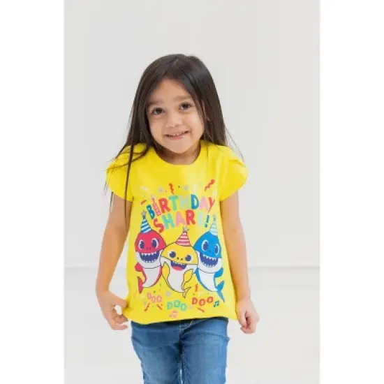 Pinkfong Baby Shark Daddy Mommy Graphic T-Shirt Yellow image {4}