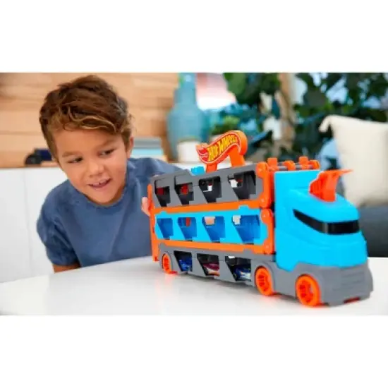 Hot Wheels Speedway Hauler Storage Carrier image {1}