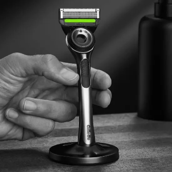 Gillette Labs Exfoliating Bar Razor + 3 Razor Blade Refills, Travel Case & Premium Magnetic Stand image {1}