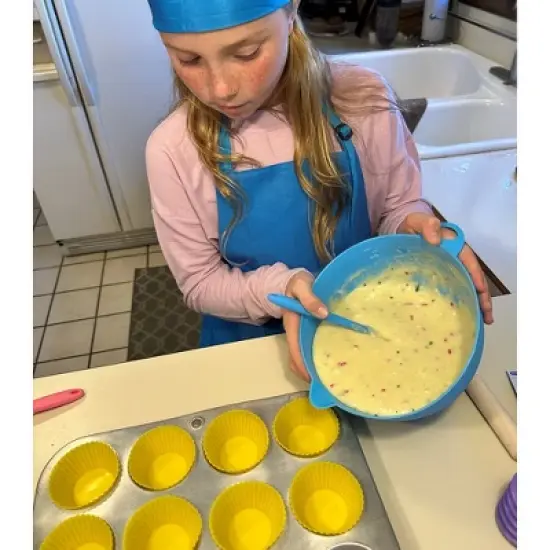 Kids' Baking Set &ndash; Complete Baking Kit with Mixing Bowl, Rolling Pin, Cookie Cutter, Apron, Chef Hat & More &ndash; Available in Pink or Blue image {7}