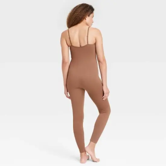 Women's Chunky Ribbed Jumpsuit - Colsie&trade; image {2}