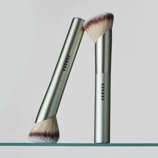 Versed Face Diffuser Multi-Tasking Brush image {2}