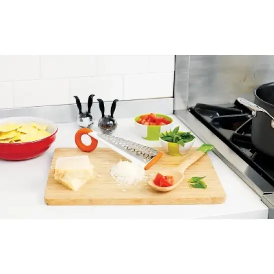 Chef'n SaltBall Grinder Black and Clear image {7}