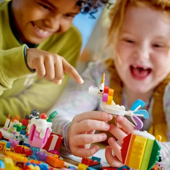 LEGO Classic Creative Party Box Play Together Set 11029 image {4}