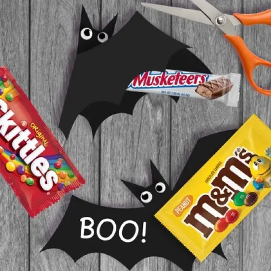 Mars 12/24 Pack M&M's, Peanut M&M's, Snickers, 3 Musketeers, Skittles & Starburst Full Size Individually Wrapped Candy Bars Bulk Assortment image {2}