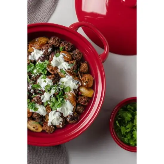 Itopfox Lace Emboss Casserole Dish with Lid, 2 Quart Ceramic Round Serving Dish for Oven to Table, Dinner and Party, Christmas Gifts in Classic Red image {4}