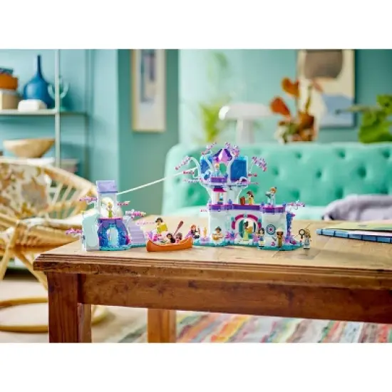 LEGO Disney The Enchanted Treehouse Disney Celebration Set 43215 image {4}