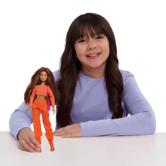 Latinistas Fashion Doll - Julianna image {1}