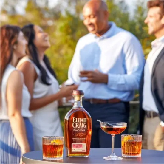 Elijah Craig Small Batch Bourbon Whiskey - 750ml Bottle image {3}