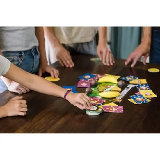 Dolphin Hat Games 800 Pound Gorilla Card Game image {9}