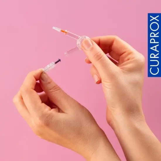 Curaprox UHS 425 Duo Holder, Dual-End Interdental Brush Handle for Easy Size Switching image {4}