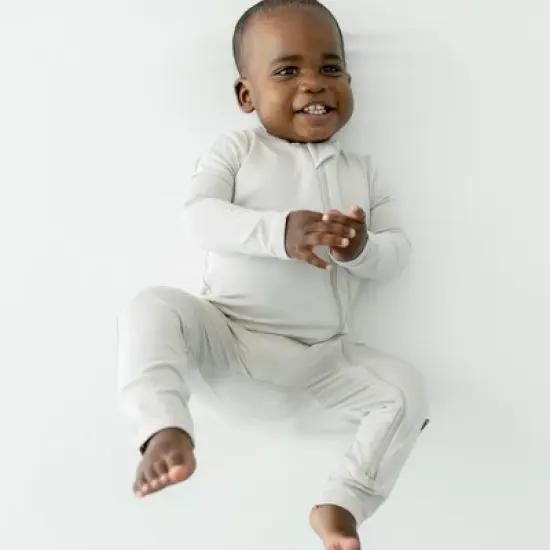 Kyte Baby Zippered Romper in Oat image {2}