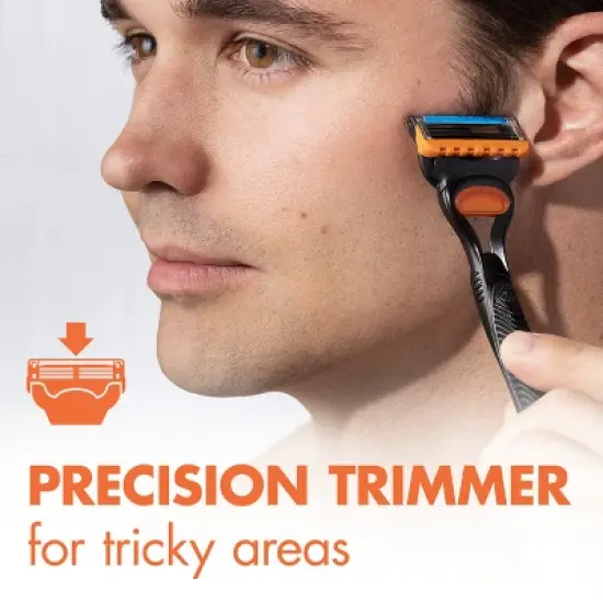 Gillette Fusion5 Men's Razor + 2 Razor Blade Refills image {5}