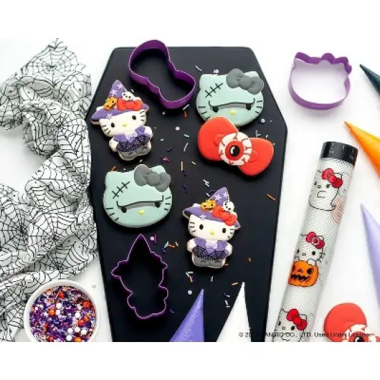 Sanrio Hello Kitty Halloween 45-Piece Cookie Baking Set image {2}