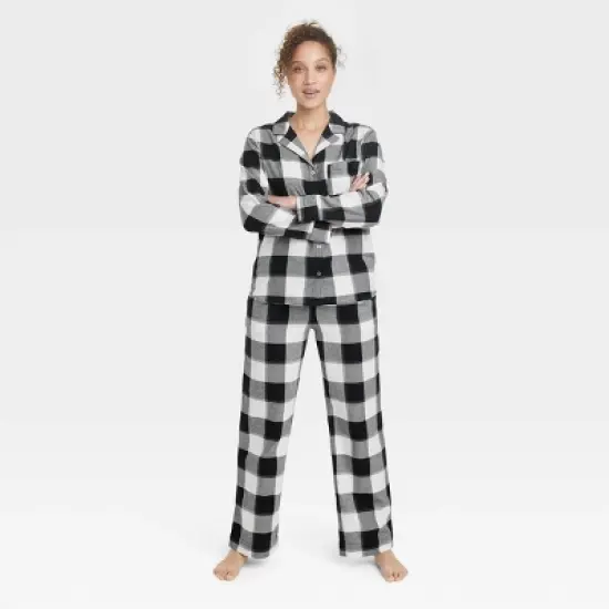 Women's Flannel Pajama Set - Stars Above&trade; image {3}