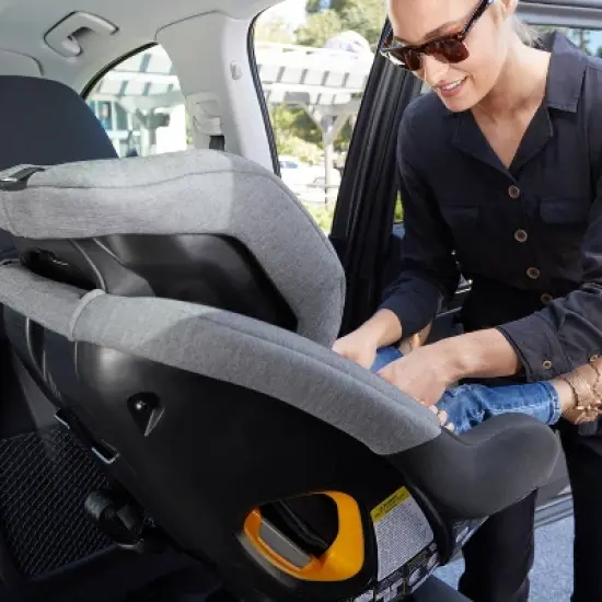 Baby Jogger City Turn Rotating Convertible Car Seat- Onyx Black image {2}