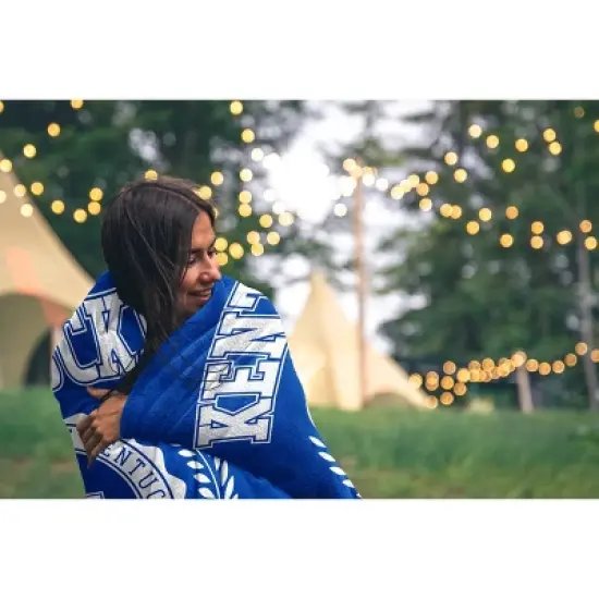 NCAA Kentucky Wildcats Crest Ultra Soft Blanket image {1}