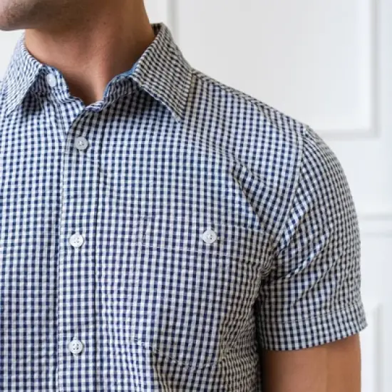 Hope & Henry Mens' Seersucker Short Sleeve Button Down Shirt image {1}
