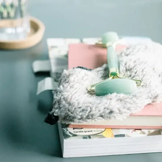 Beauty by Earth Jade Roller Face Roller Skin Care Tools, Face Massager Roller image {10}