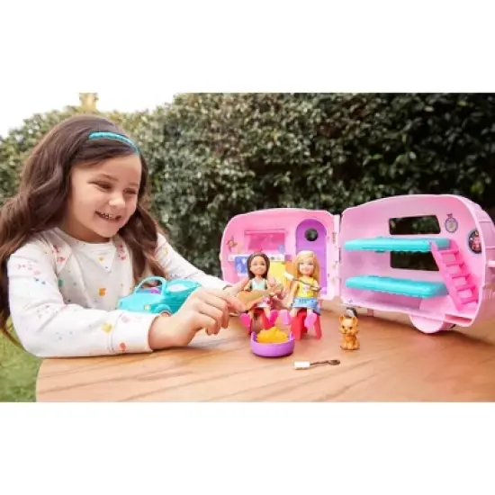 Barbie Club Chelsea Camper Playset image {1}