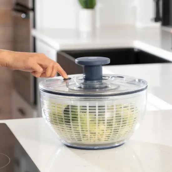 Luminuxe Salad Spinner Lettuce Spinner Vegetable Cleaner and Dryer, One-Handed Use, Built-in Draining System for Fresh, Crisp Clean Salad - 5.3 Quarts image {2}