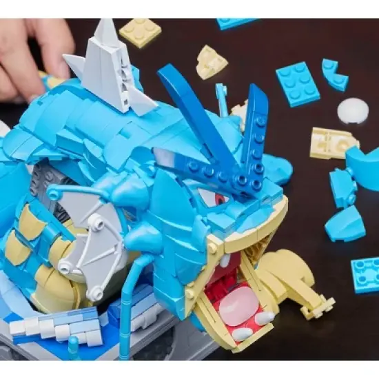 MEGA Pok&eacute;mon Motion Gyarados Mechanized Building Set 2188pc image {2}