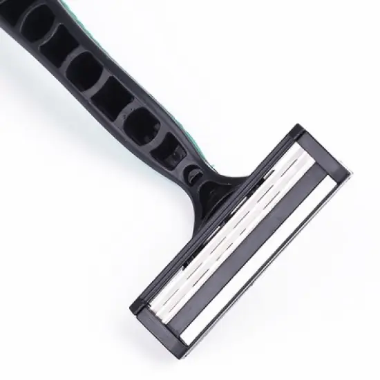 Mario Lopez 6 Disposable Razors - 3 Blade Shaving Surface Technology image {2}