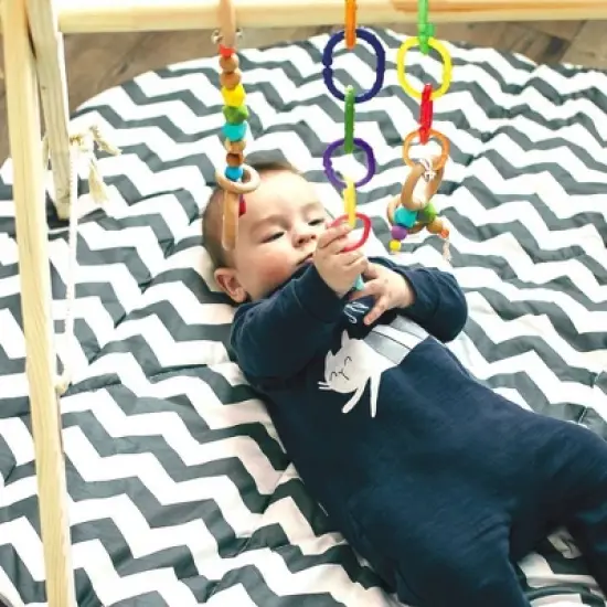 Lulyboo Travel Accessory Link Baby Rings Toy - Rainbow Colors image {1}